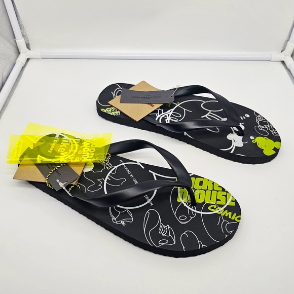 NWT GREYHOUND DESIGN X MICKEY MOUSE Black Flip Flops Men's sz 43 - Picture 1 of 6